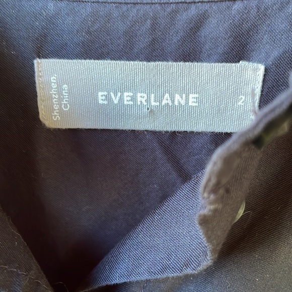 Everlane black long sleeve button down shirt size 2 - Picture 3 of 4
